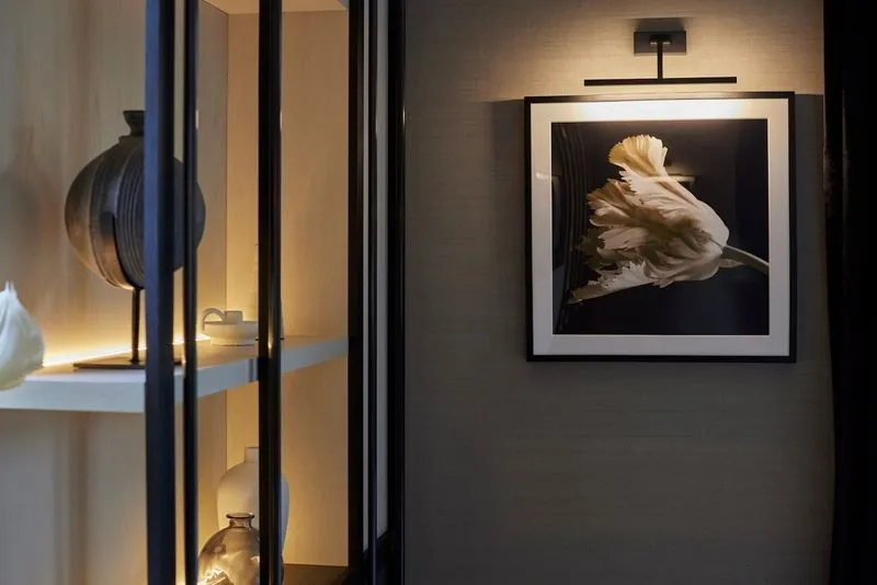 Knutsford Contemporary Home — interior detail 7